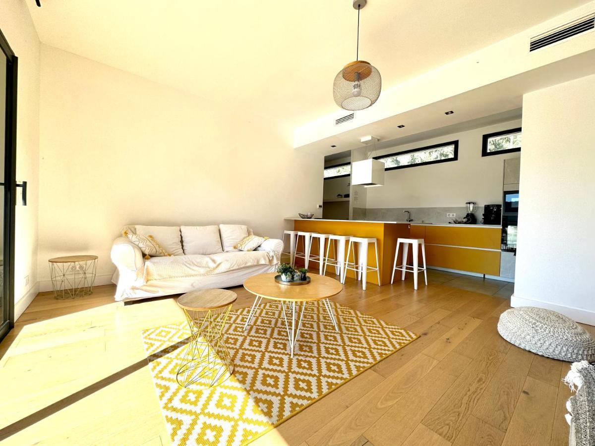 Villas De Standing Avec Magnifique Vue Mer Et Piscines Privees, Sagone Sagone  Exterior foto